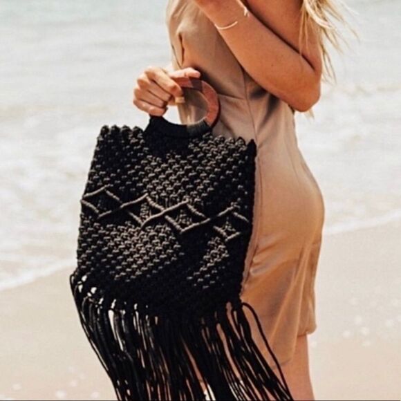 Black crochet purse - Picture 1 of 10